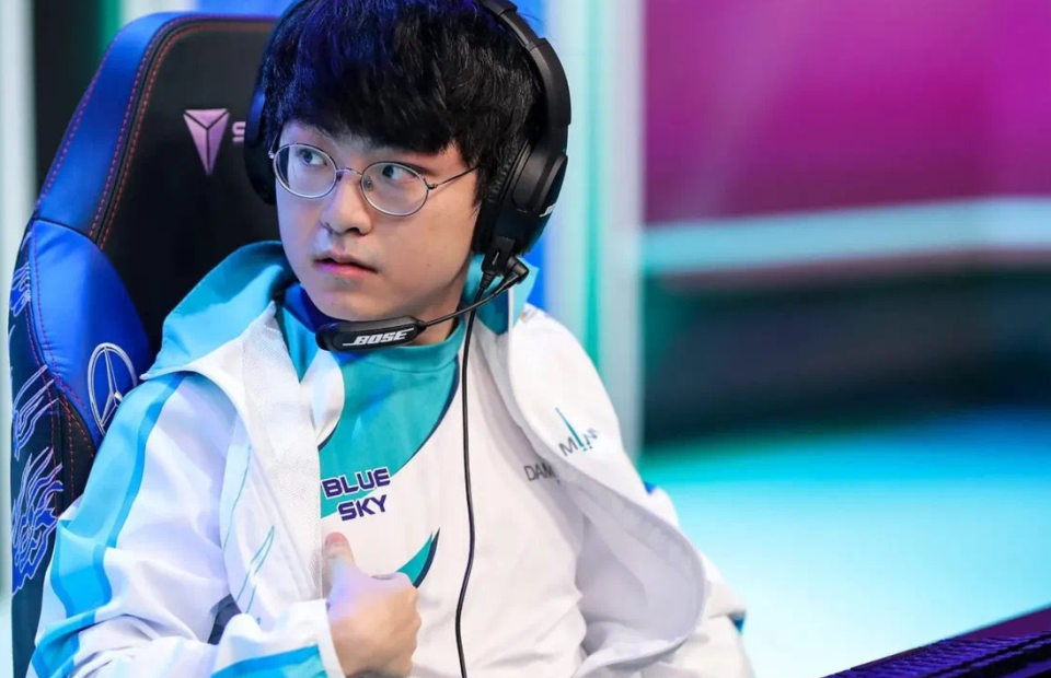 Faker连续五场比赛得分超过出色防守，曼联不断突破！赢得满堂喝彩的简单介绍开云APP