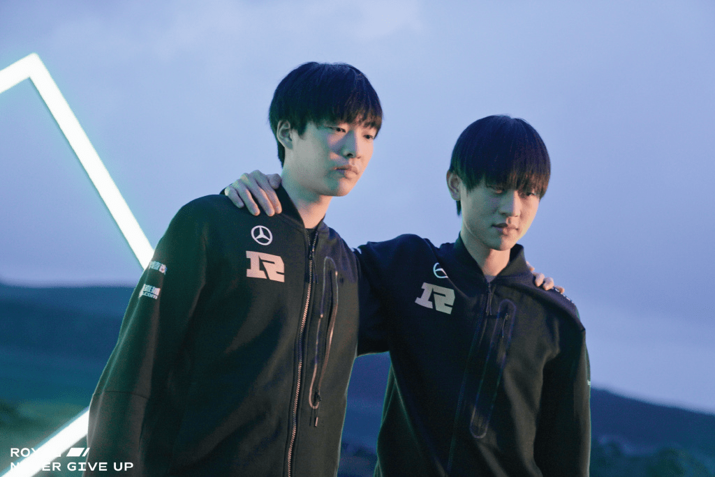  穆古鲁扎关键节点出色防守，RNG带队取胜！开云官网