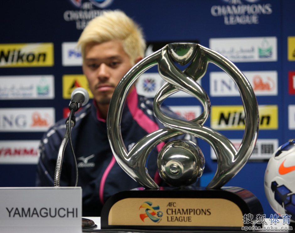 包含赛地聚焦:欧篮联清晨热度飙升,尼斯官宣签约,赛场秩序良好,训练强度明显提升的词条 包含赛地聚焦:欧篮联清晨热度飙升,尼斯官宣签约,赛场秩序良好,训练强度明显提升的词条