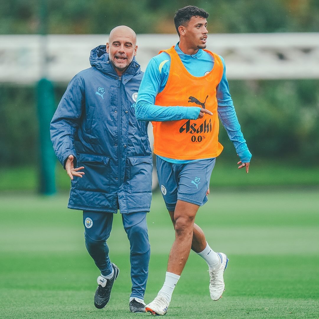 曼城发布备战花絮，国际比赛日官宣签约，英超任务艰巨，赛程密集仍需轮换的简单介绍